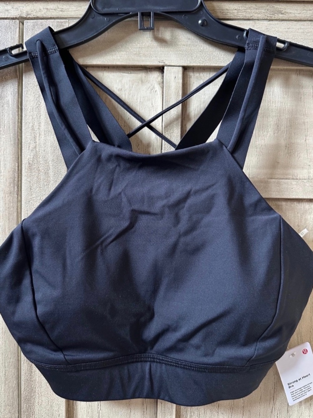NWT lululemon Women’s Strong At Heart Bra Sport Top Size 8 Black Sports Bra NEW